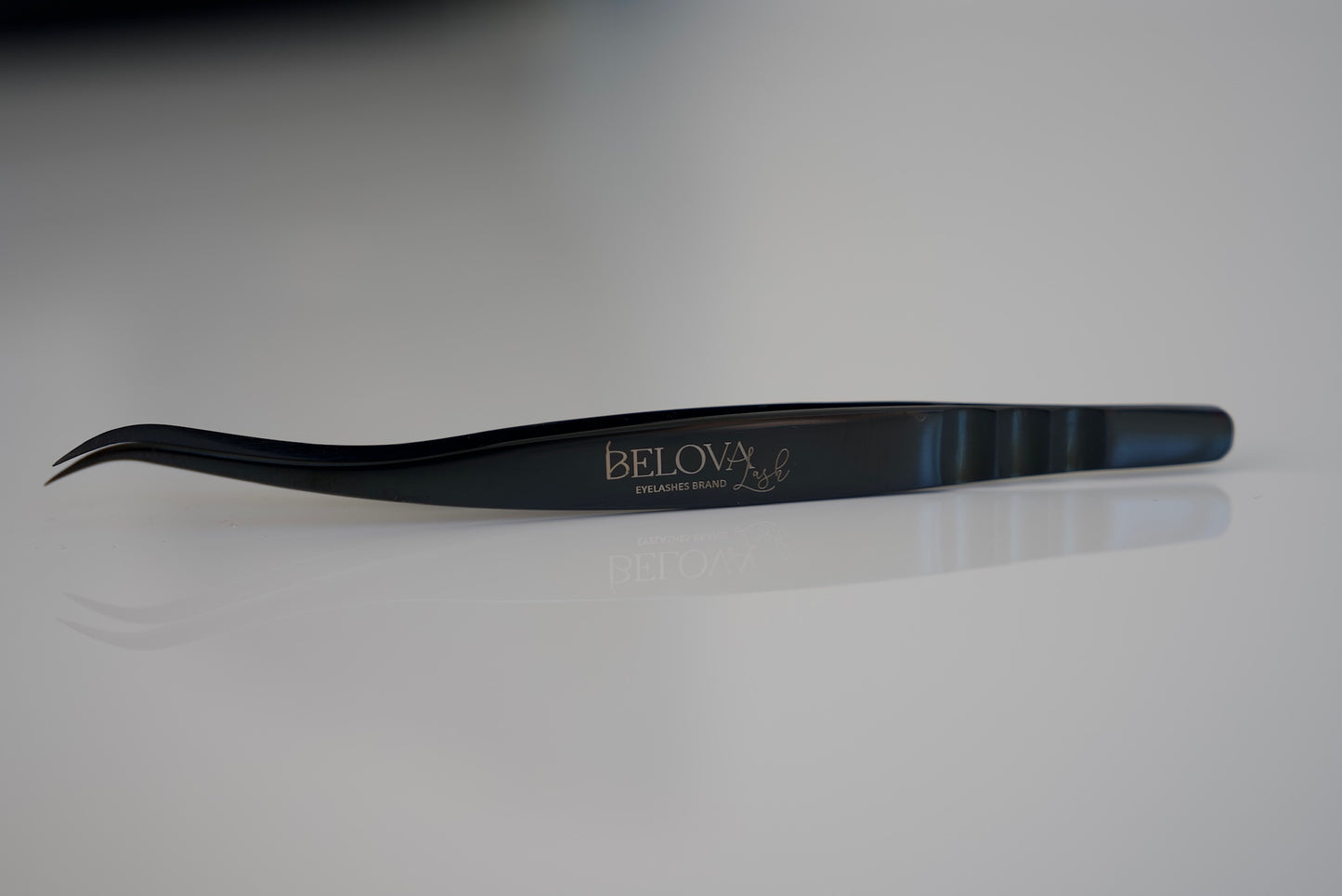 Universal Curved Lash Tweezers | Belova Lash