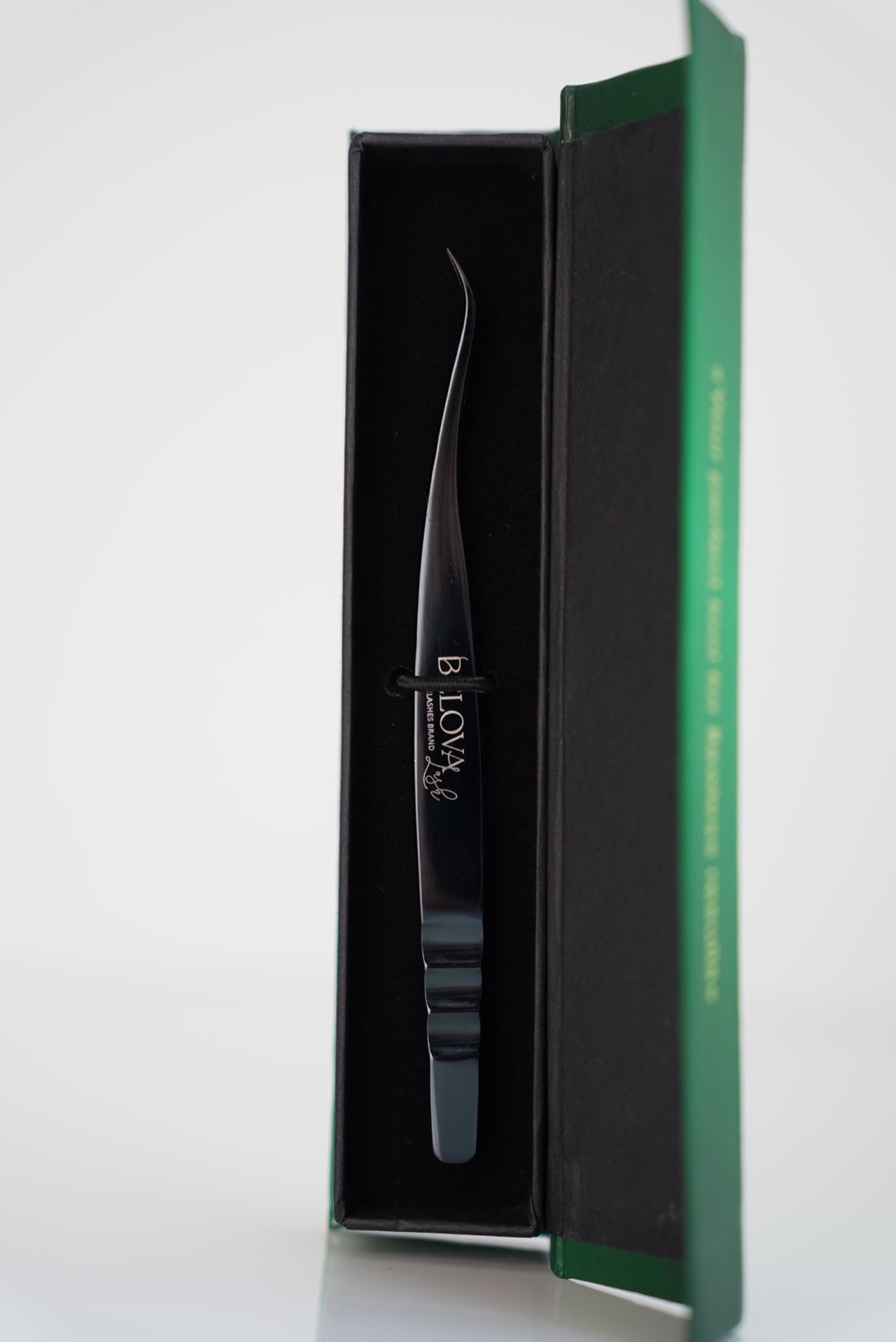 Universal Curved Lash Tweezers | Belova Lash