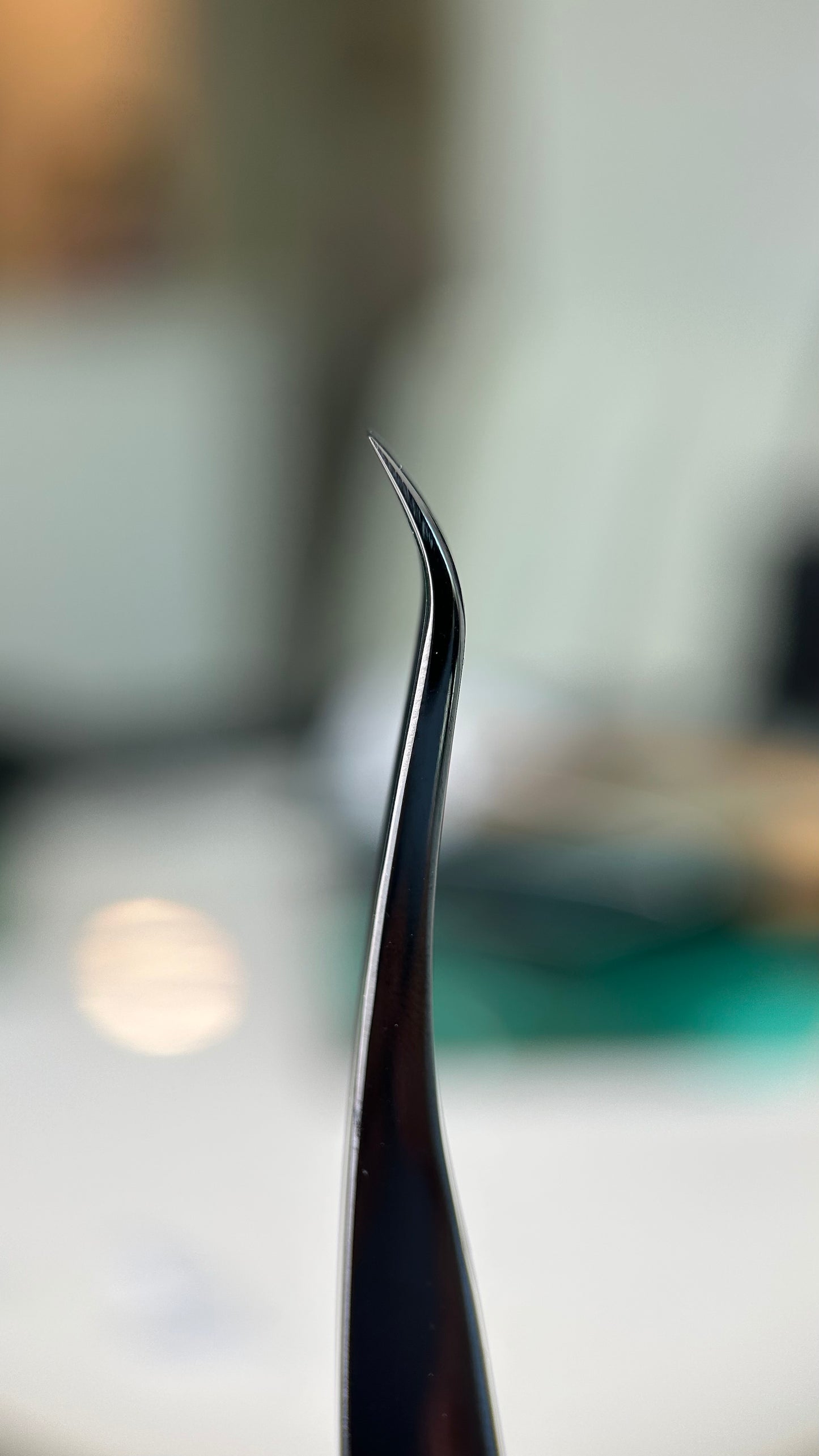Universal Curved Lash Tweezers | Belova Lash