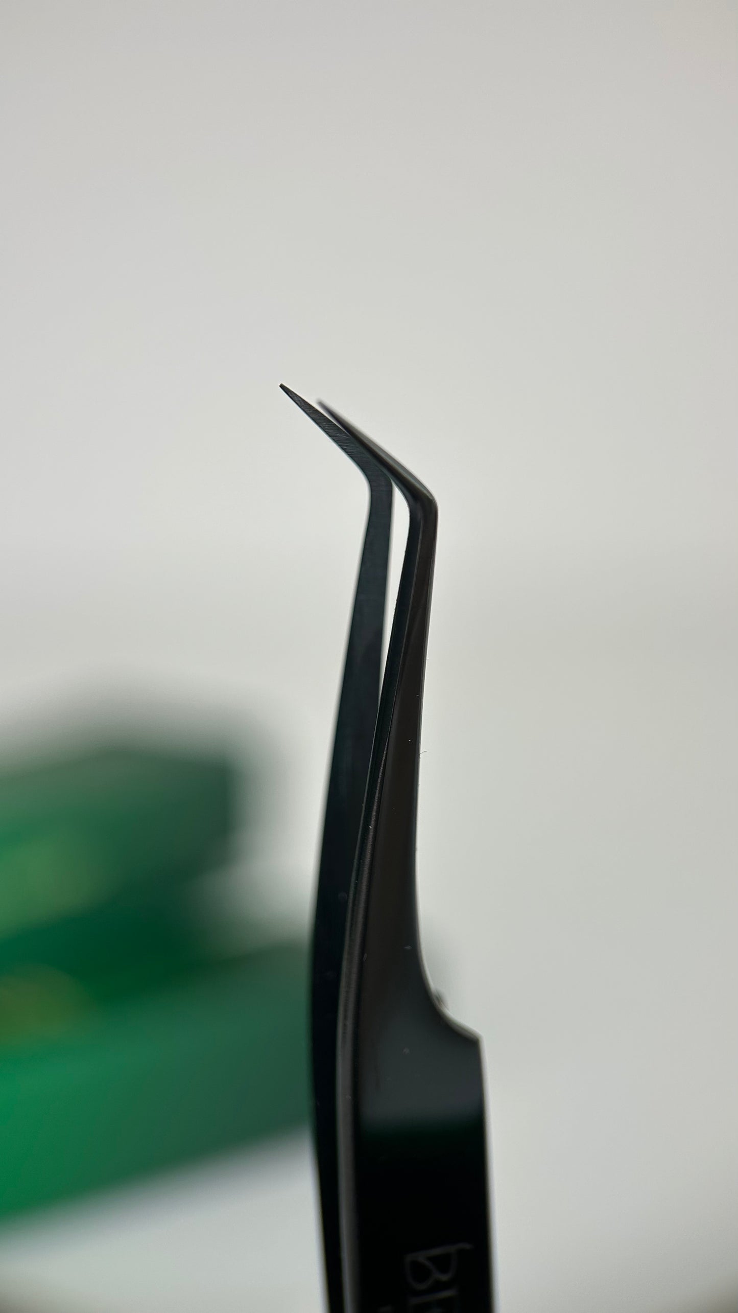 L-Bend Volume Lash Tweezers | Belova Lash